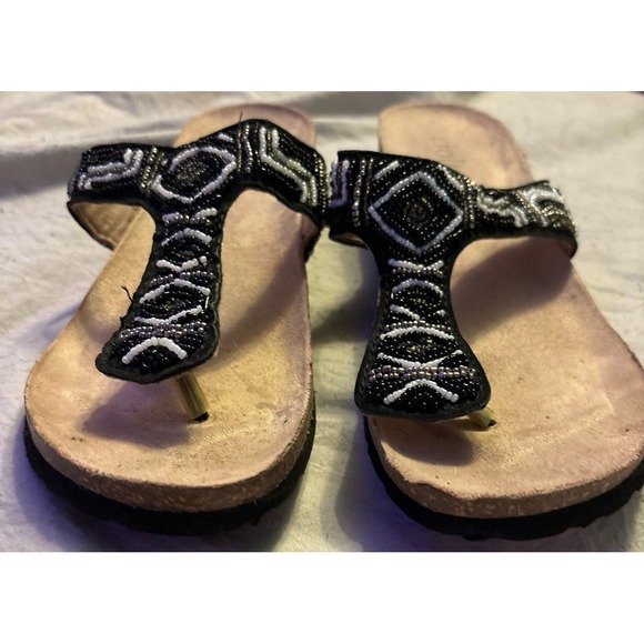 Rialto‎ Black & White Beaded Leather Thong Wedge Heel Sandals, Size 6 - Picture 4 of 6